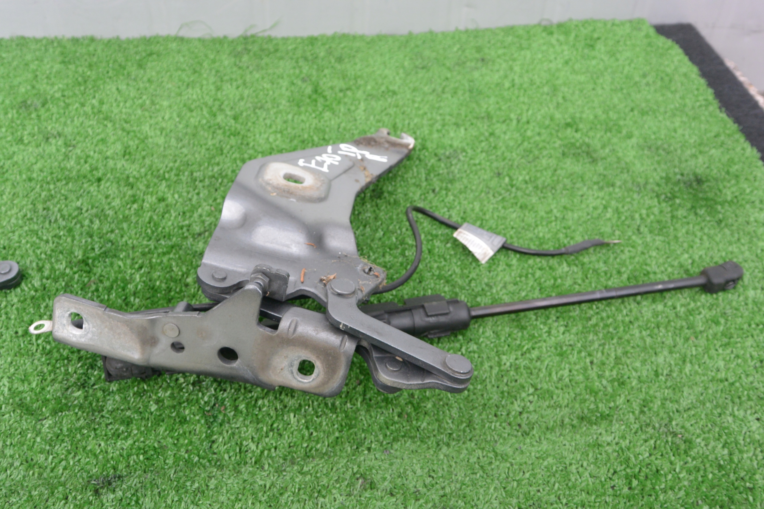 hinge bonnets right left BMW X5 X6 E70 E71 KPL