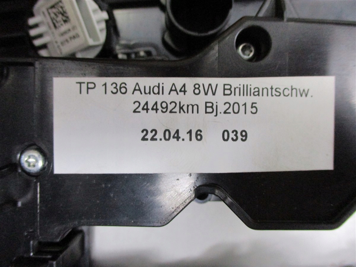 LAMPKA OŚWIETLENIE WNĘTRZA AUDI A4 B9 8W0947135AK Producent części Audi OE