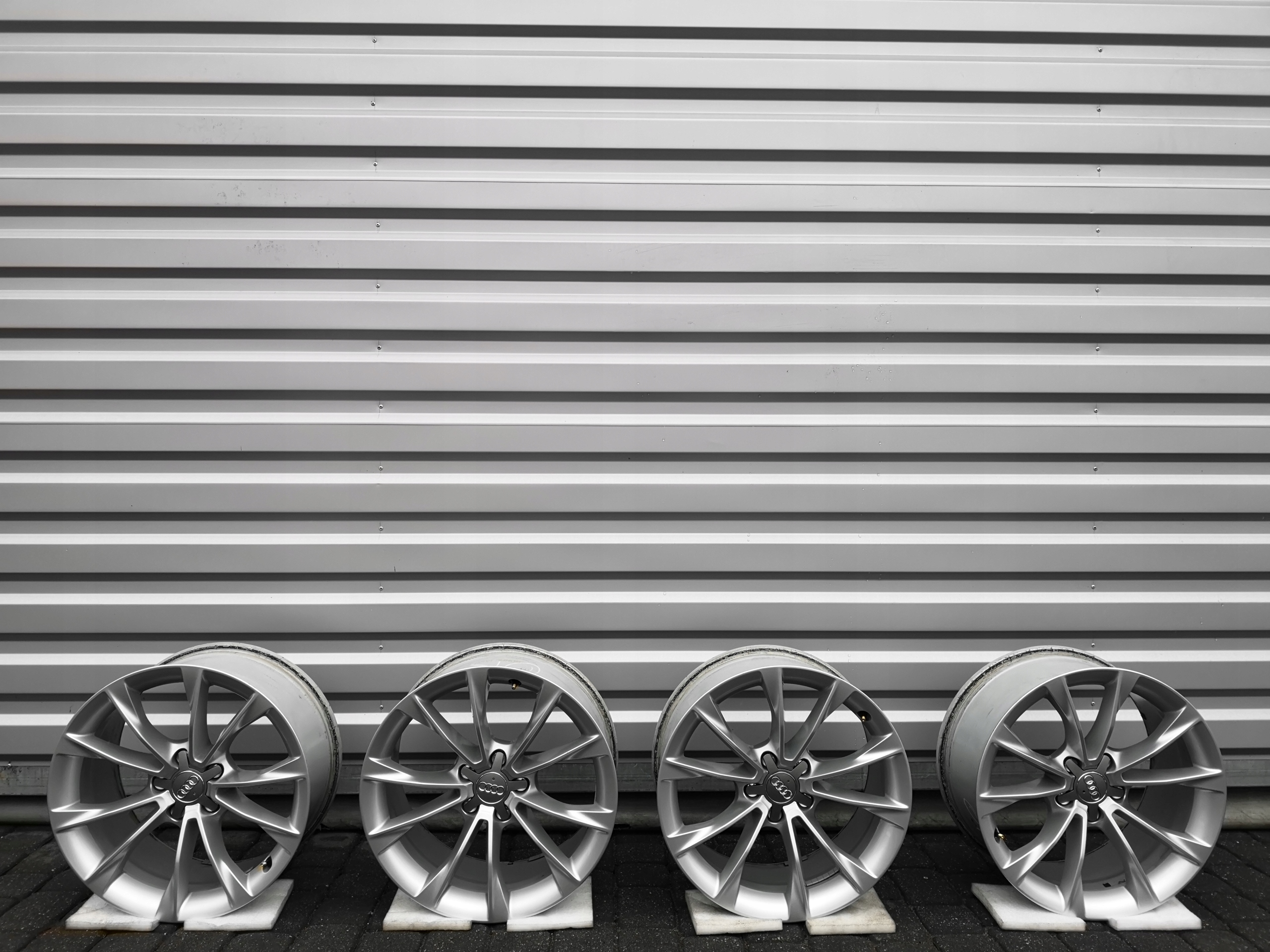 Oryginalne Felgi Audi 18 A4 A6 A5 A7 A8 Q3 Q5 Q7 Odsadzenie (ET) 29
