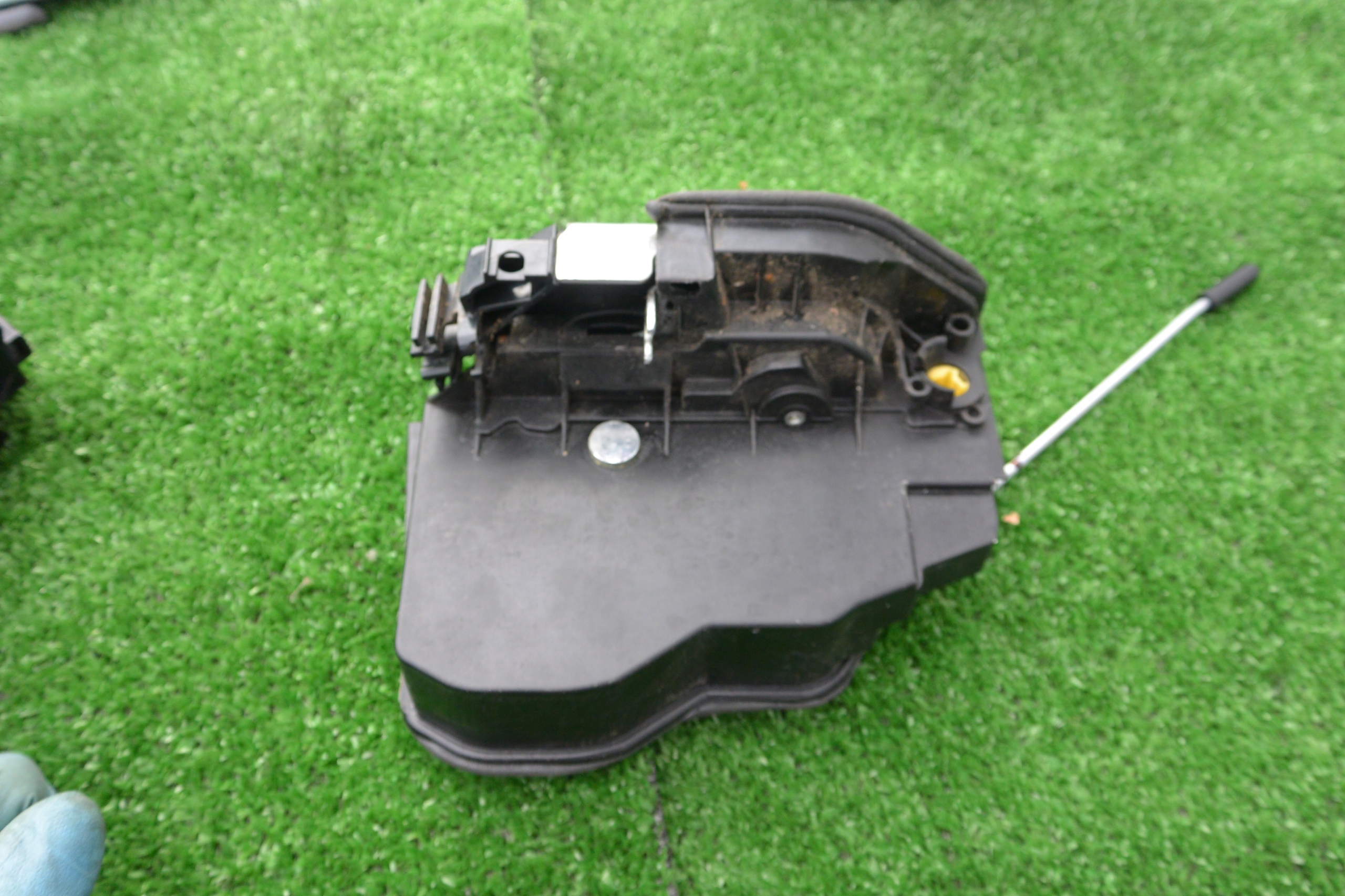 lock door front rear part left right MINI R60 COUNTRYM