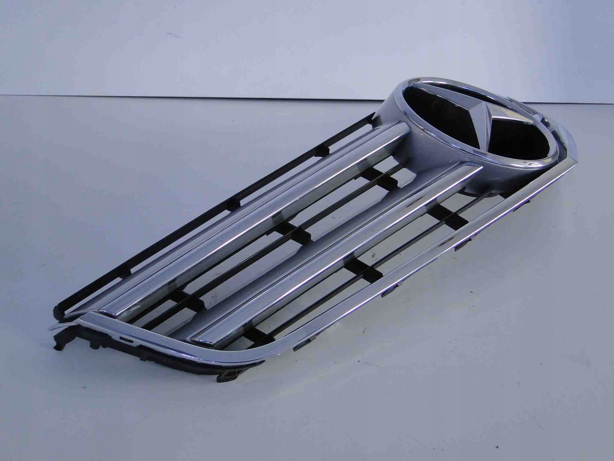 MERCEDES E KLASA 207 COUPE CABRIO GRILL ATRAPA Typ samochodu Samochody osobowe