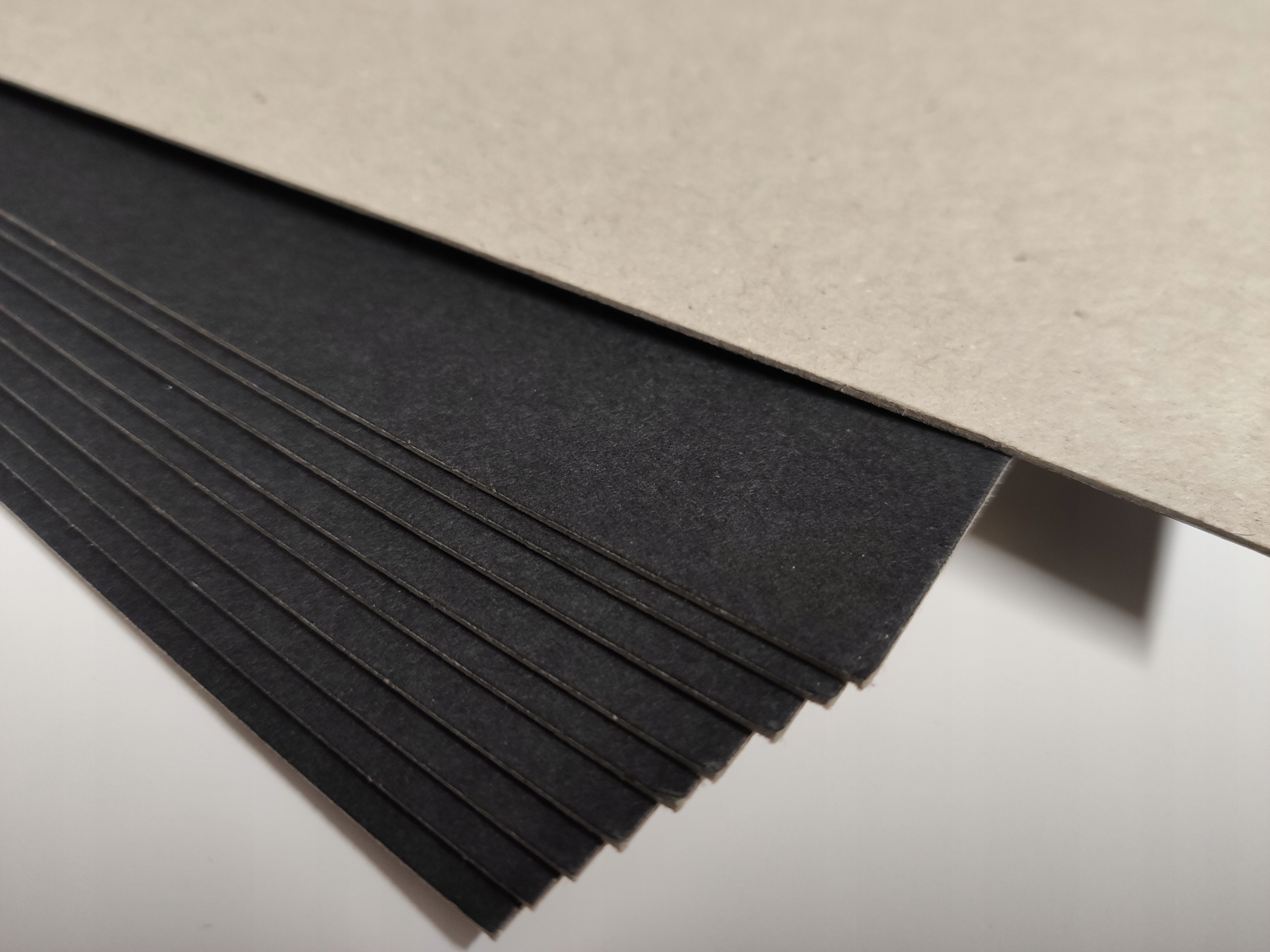 Tektura CZARNA 1,5mm modelarska A3 10ark Okazja Kod producenta 34334787686444457777