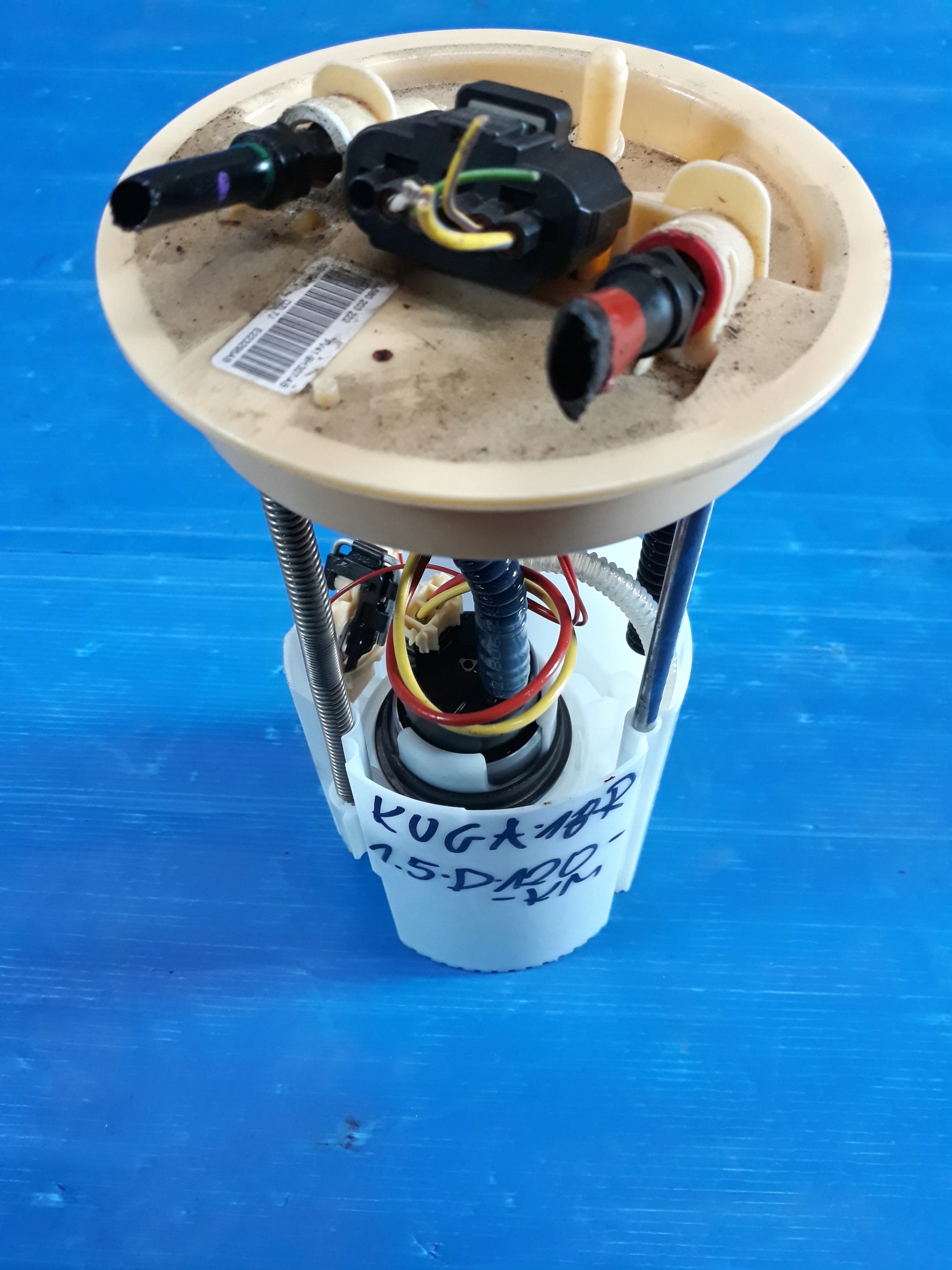 KUGA MK2 насос бачка Топливный 41-9H307-AB