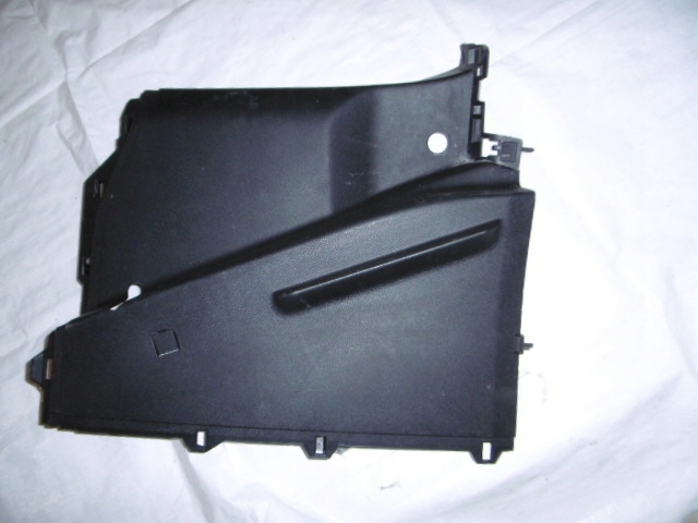 PARTNER III BERLINGO BOCZEK BAGAZNIKA LEWY