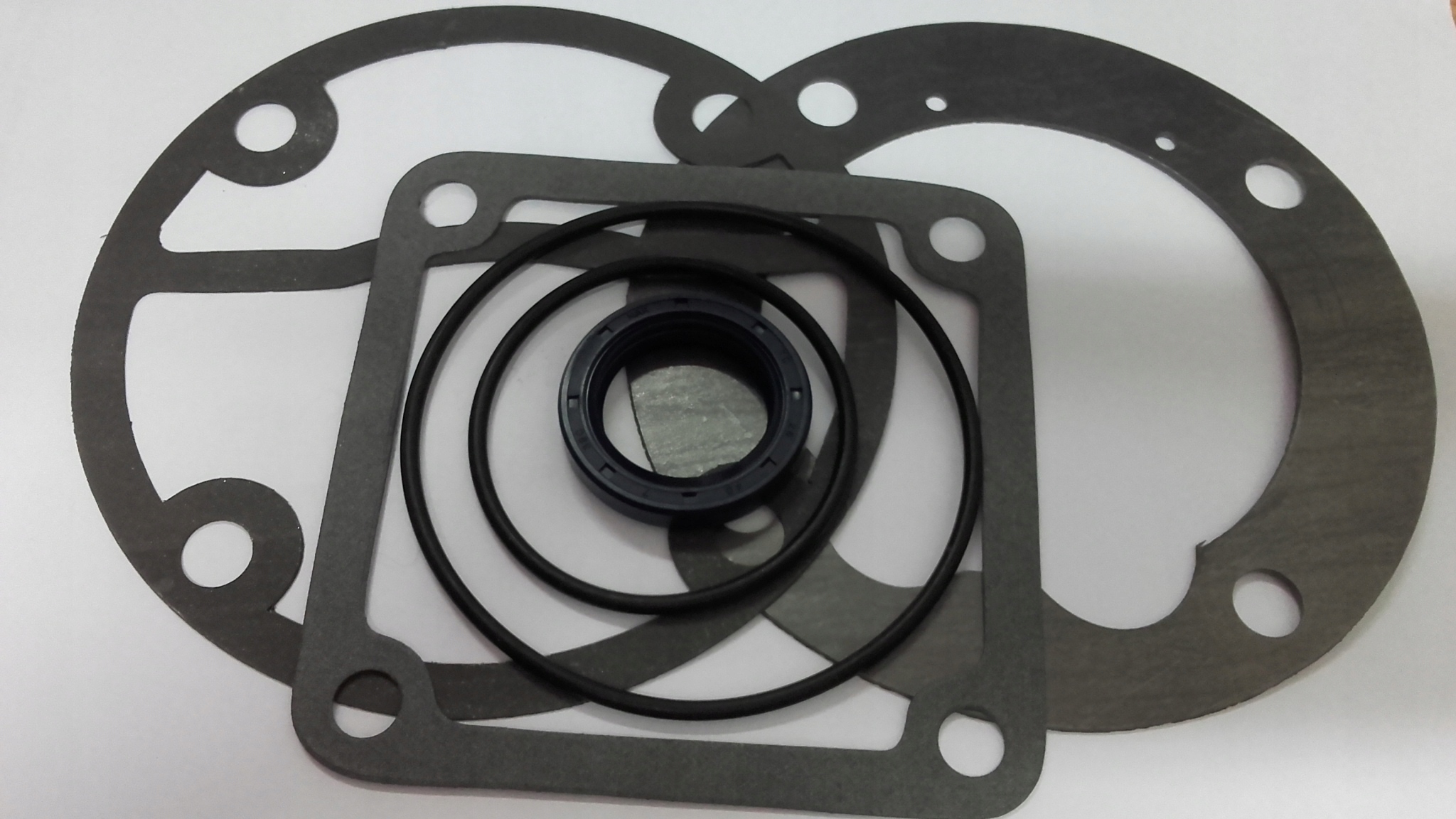 STAR KOMPLET USZCZELEK SPRĘŻARKI HS-17 LUBLIN