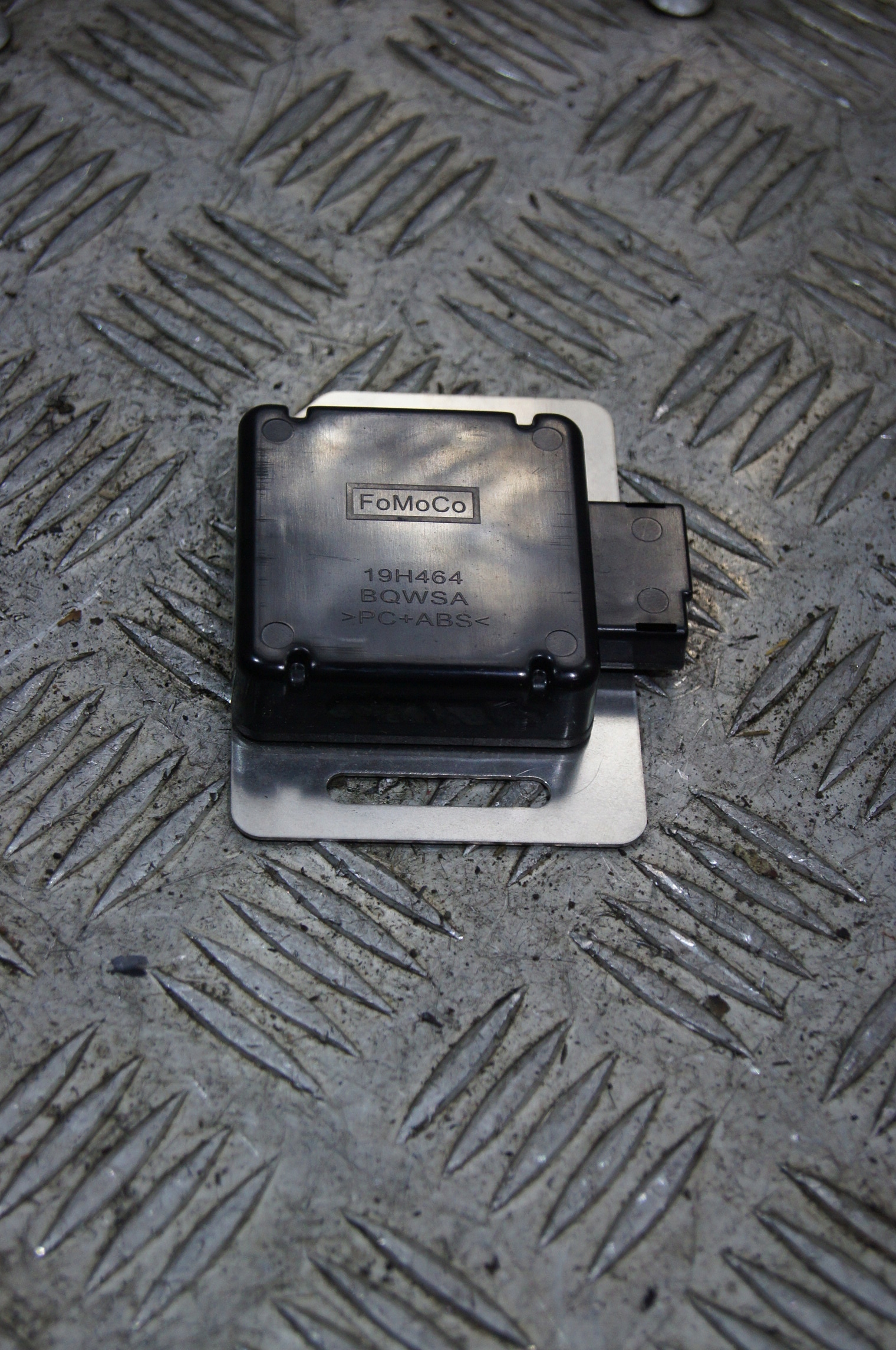 Moduł anteny antena Fusion MK5 DG9T-19H464-CD