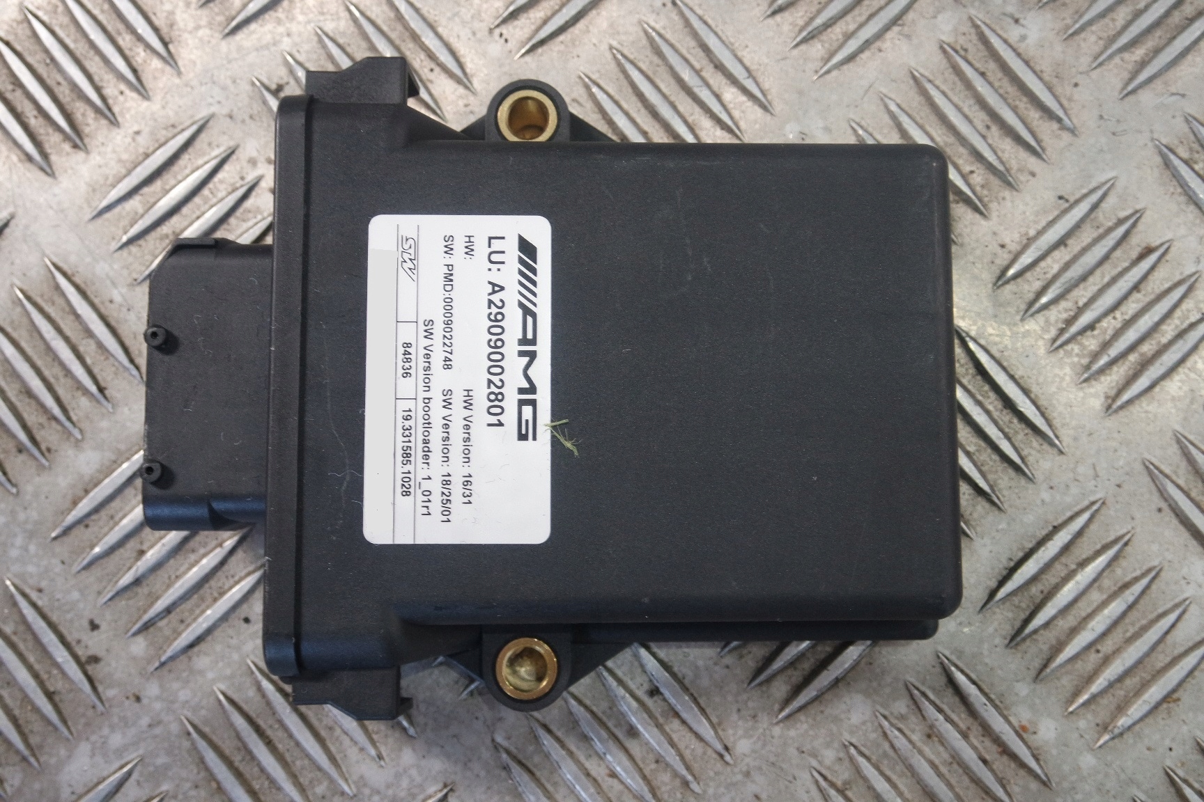 Модуль управления мостом MERCEDES AMG A2909002801