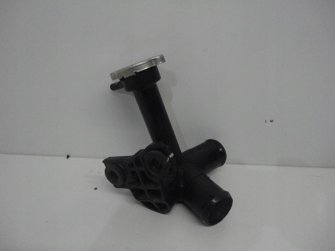 KIA RIO V WLEWKA KROCIEC WODY LACZNIK 1 4CRDI 17
