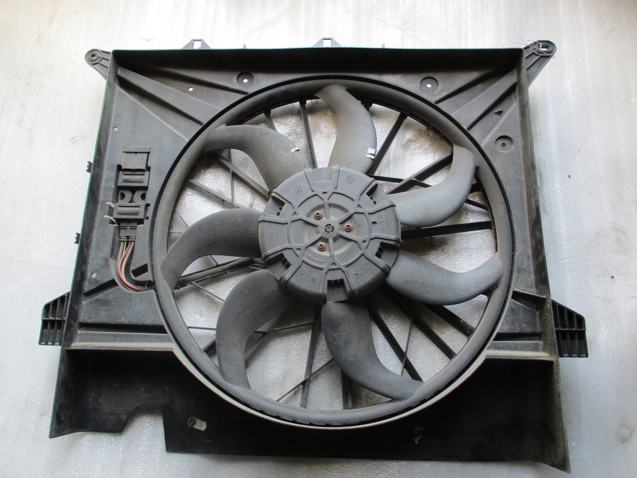 WENTYLATOR CHŁODNIC VOLVO XC90 XC 90 2002 - 2006 Producent części Volvo OE