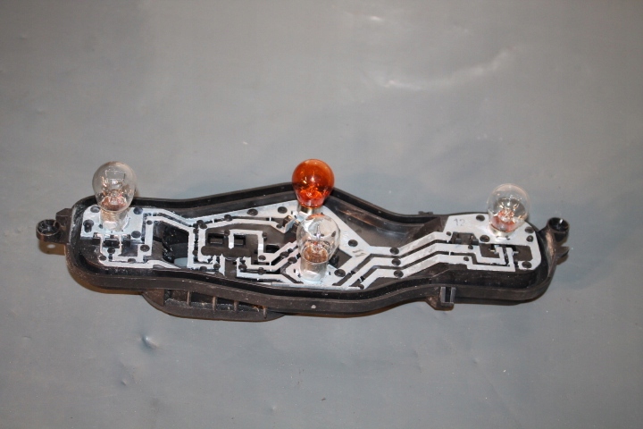 00197256- - Патрон лампи задній Traveller Spacetourer Proace 00197