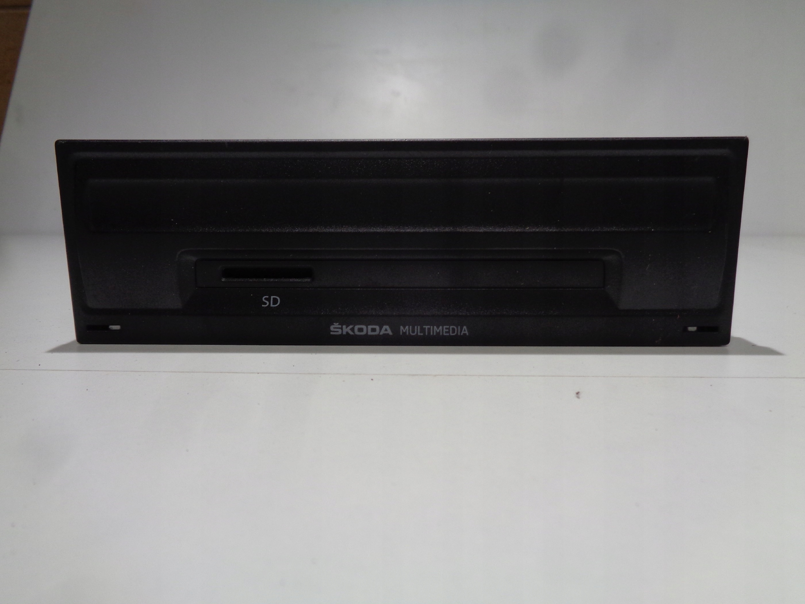 SKODA MULTIMEDIA SD-РИДЕР GPS NAVI 5Q0035820C