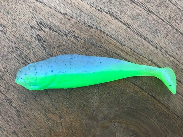 Guma Realistic Shad Matusiak Jazgarz 9cm nr 038 Neon