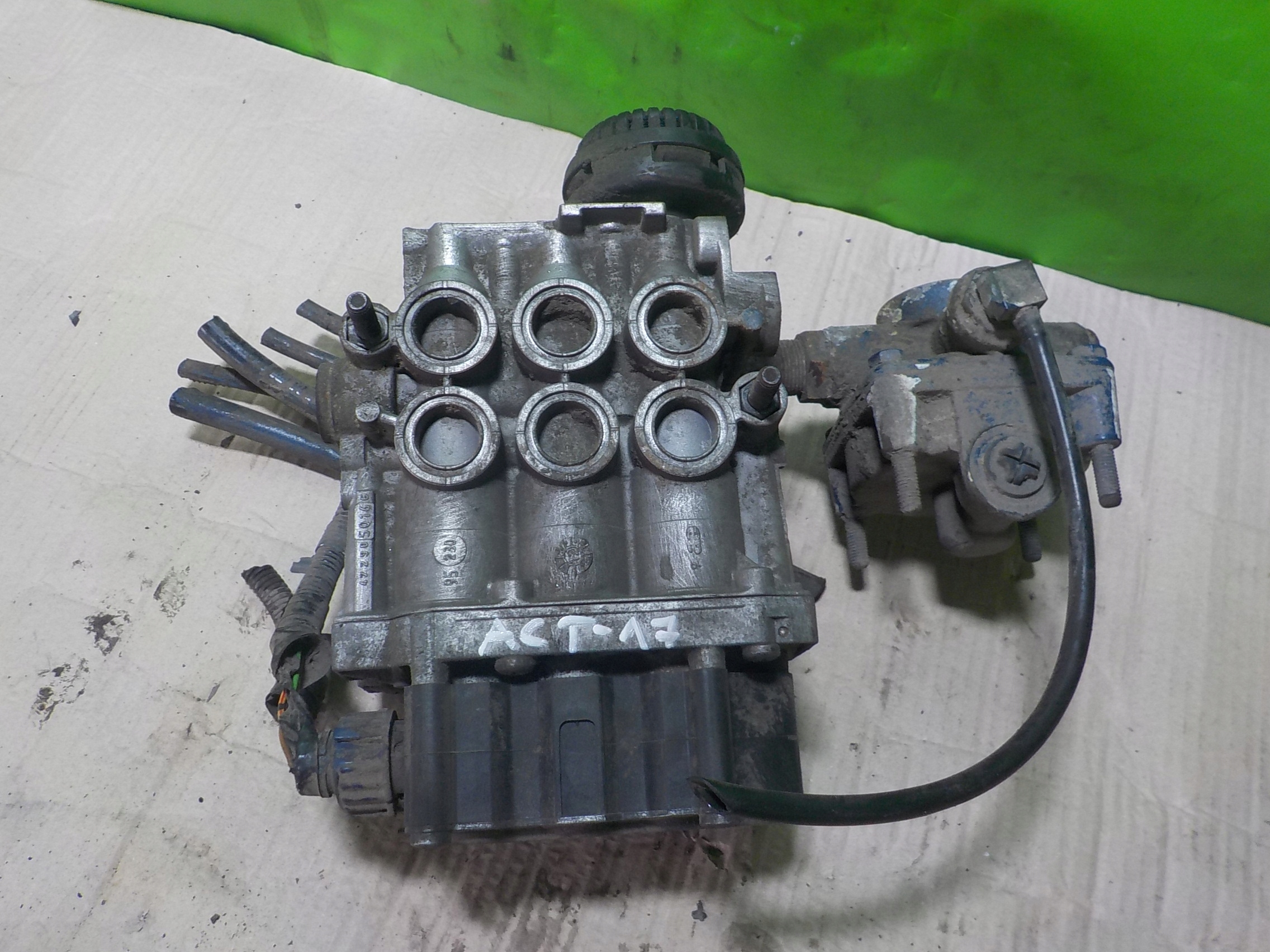 4729051110 - MERCEDES ACTROS 1840 MP1 2001R КЛАПАН ПОДУШКИ ECAS