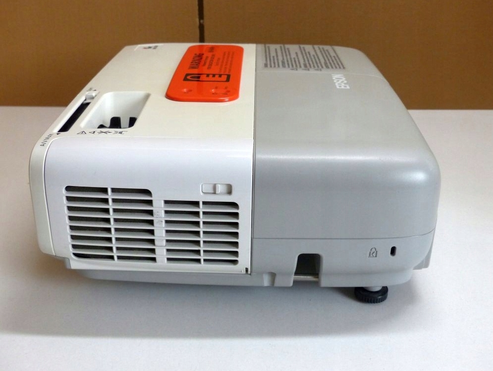 PROJEKTOR RZUTNIK EPSON EB-84He XGA LAMPA 2600 ANS Marka Epson