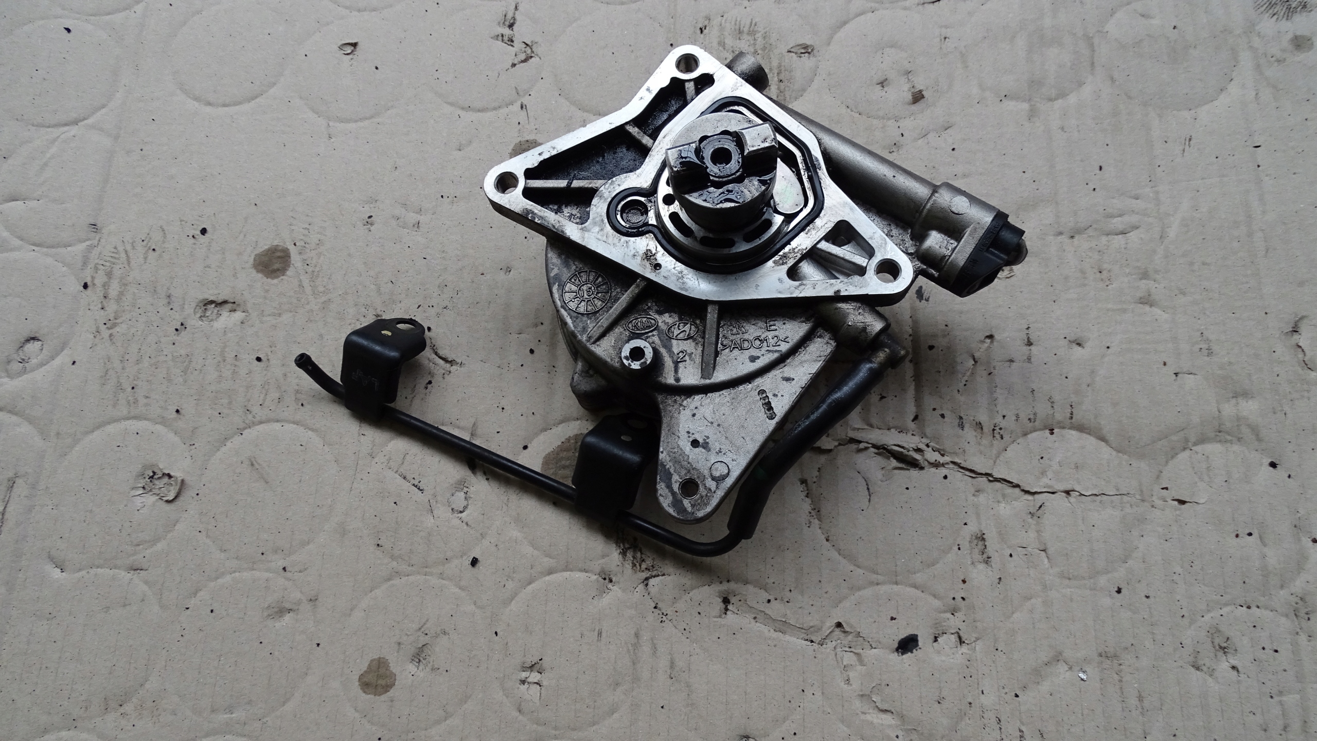 POMPA VACUM 2.0 CRDI TUCSON II SPORTAGE IV