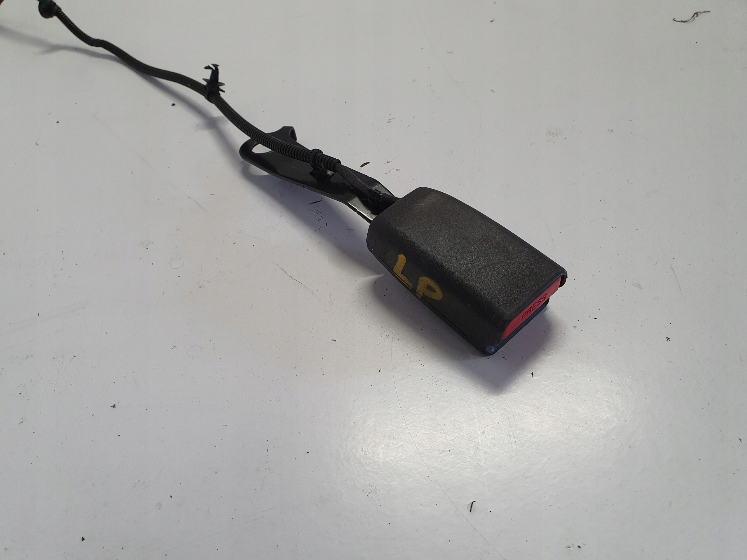 HONDA ACCORD VIII ZAPINKA PASA LEWY PRZÓD