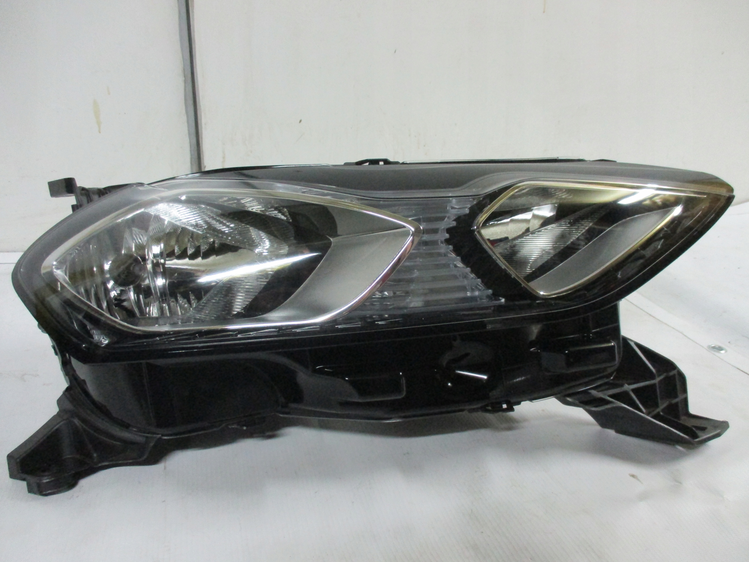 light right front front Citroen DS3 CROSSBACK 19r- 9820840580