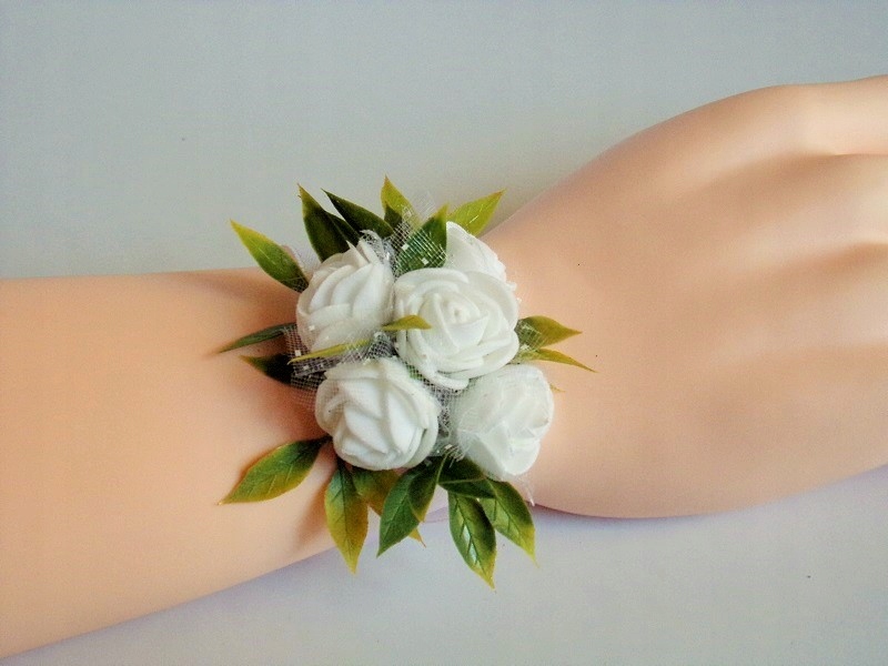 K 13 D * Kotylion bukiecik na rękę ślub studniówka Rodzaj kotylion