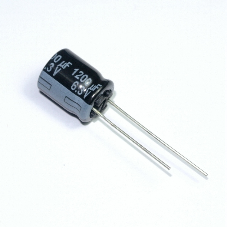 

1200uF 6.3V Low Esr Long Life Panasonic Fr [5szt]