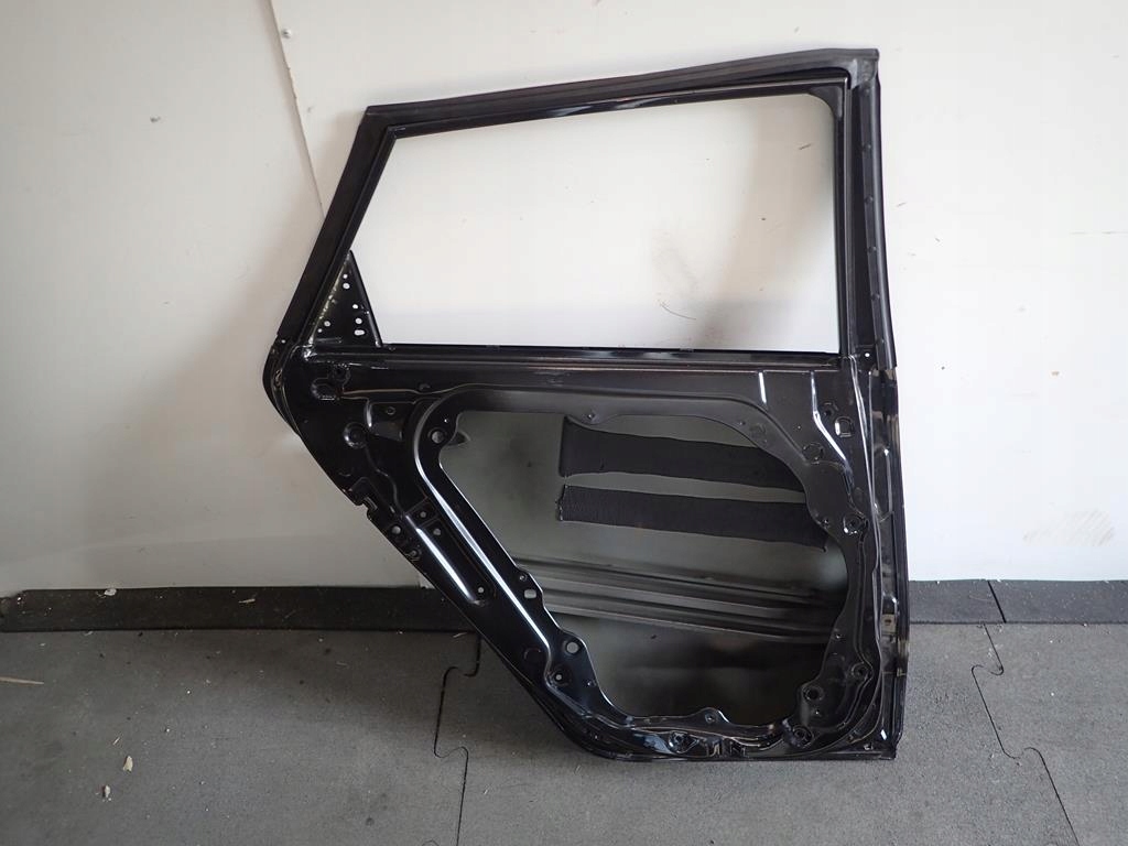 TÜR HECK HINTEN LINKS KIA CARENS IV 13