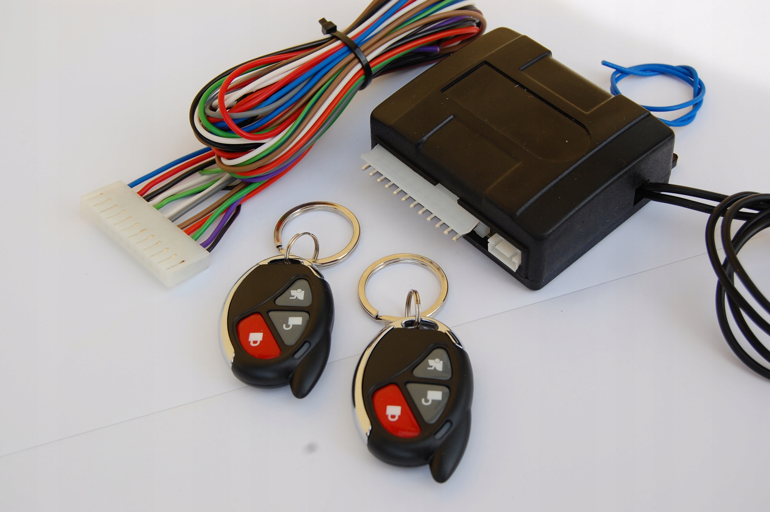 AUTOALARM CYKLOP C1 WYPRODUKOWANY W POLSCE HOMOLOGACJA E20 KOD KEELOQ Producent Altim-plus