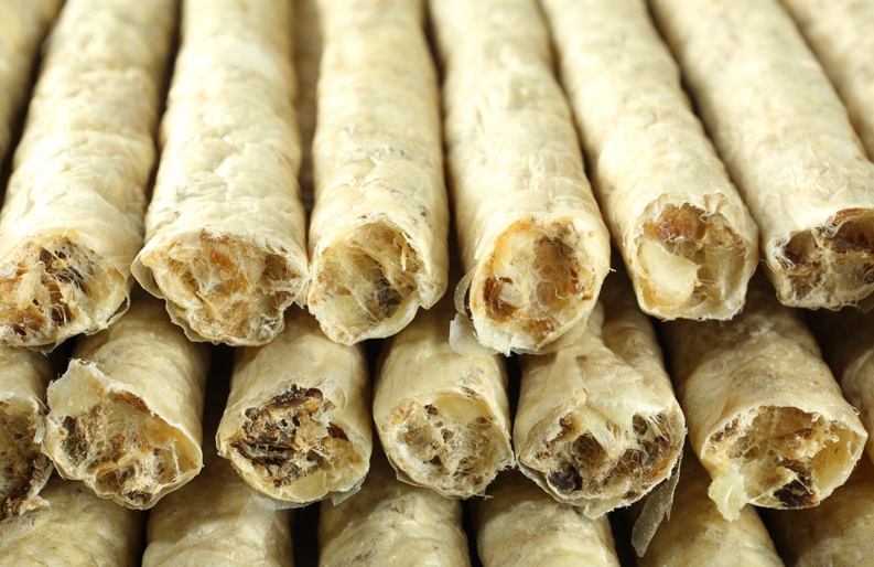 Levně Pamlsky pro psy tyčinky se žaludky Bow Wow 50 Ks