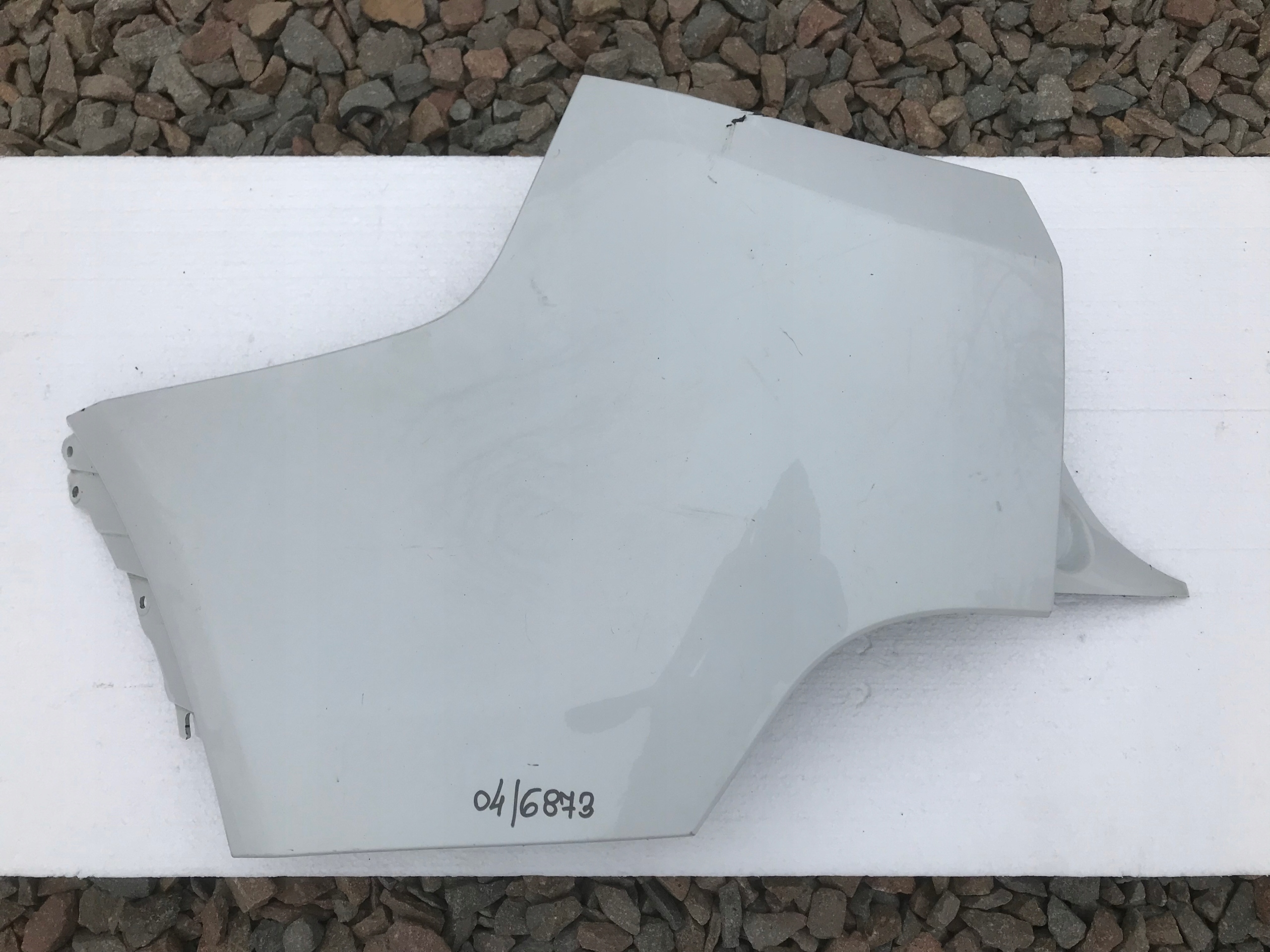 LAND ROVER DISCOVERY L550 лівий кут задній 15-