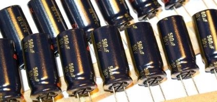 

560uF 50V 105' Fc Low Impedance 12x25 [1szt.] #702