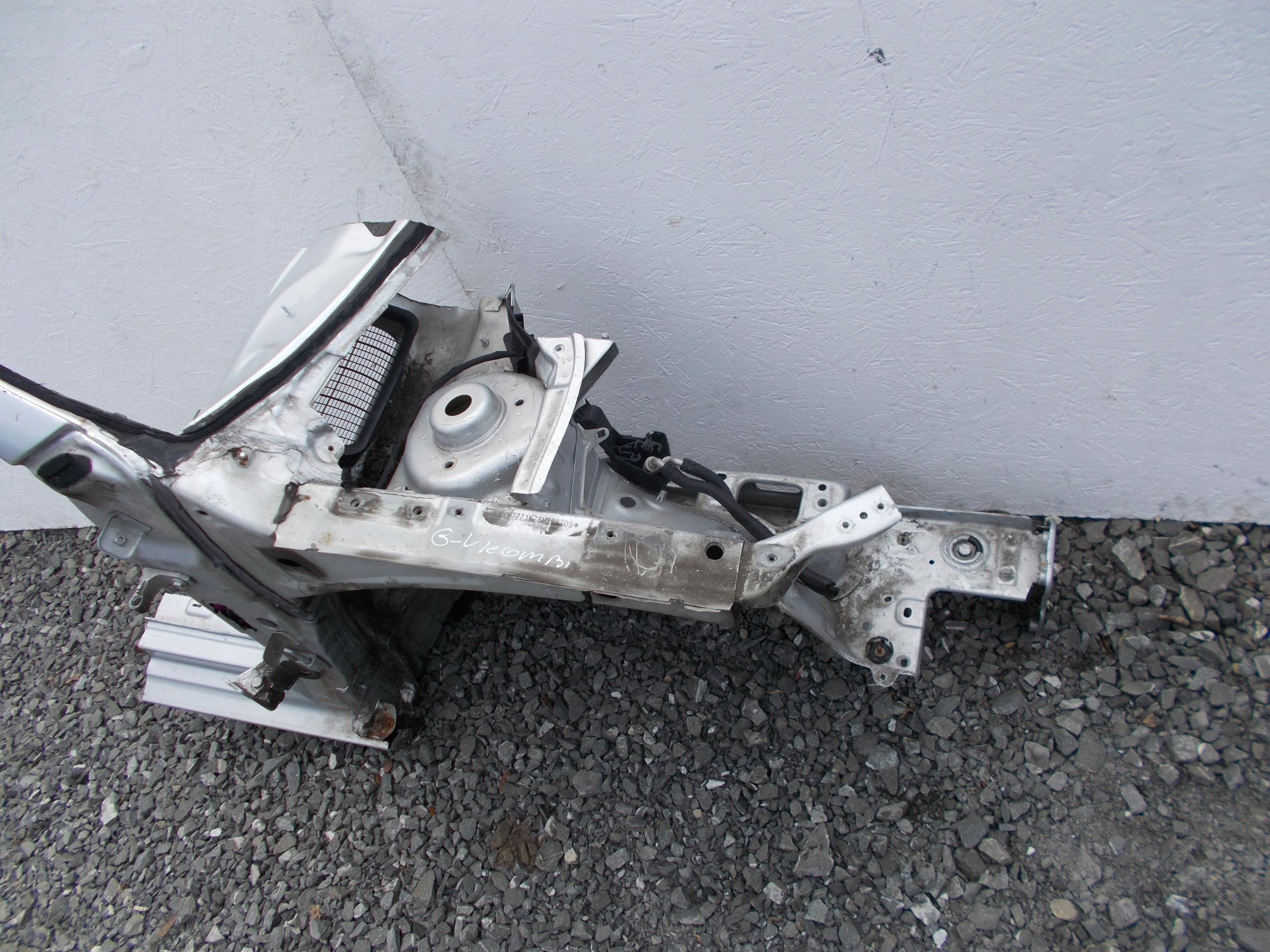 VW GOLF V 5 KOMBI ĆWIARTKA PRAWY PRZÓD Producent części Original Imperium