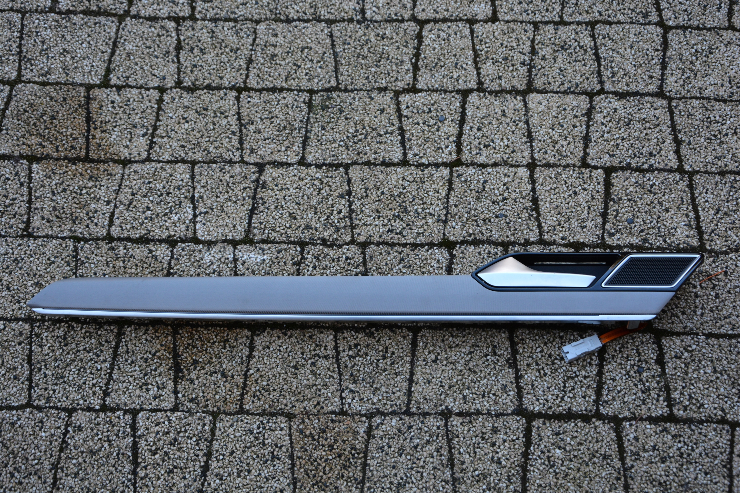 LISTWA DRZWI DEKOR LED VW PASSAT B8 3G0867449A