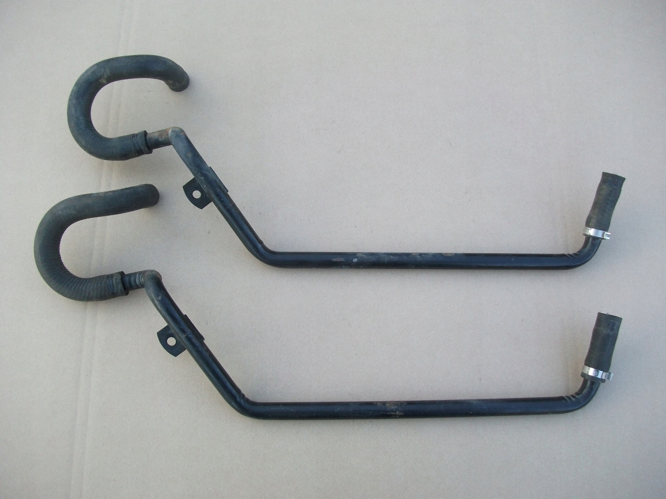 GILERA RUNNER 125 PRZEWÓD PŁYNU CHŁODNICZEGO