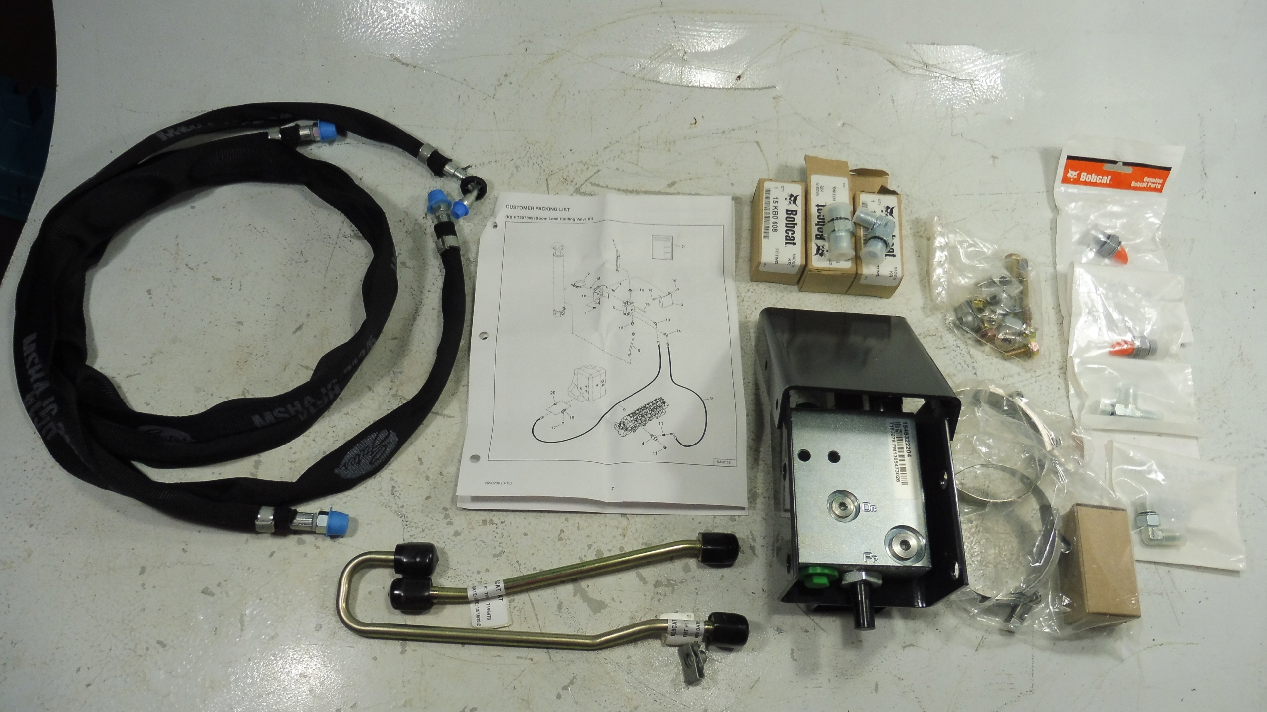 ZAWÓR BLOK ROZDZIELACZ WALVOIL BOBCAT 7189078 Marka maszyny Bobcat Doosan Inna