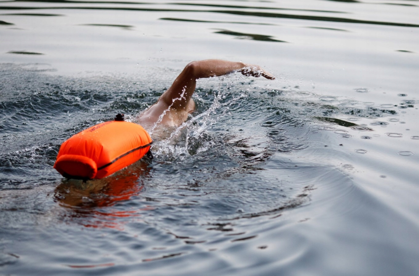 Bojka Boja dmuchana asekuracyjna + SUCHA KIESZEŃ Przeznaczenie uniwersalne