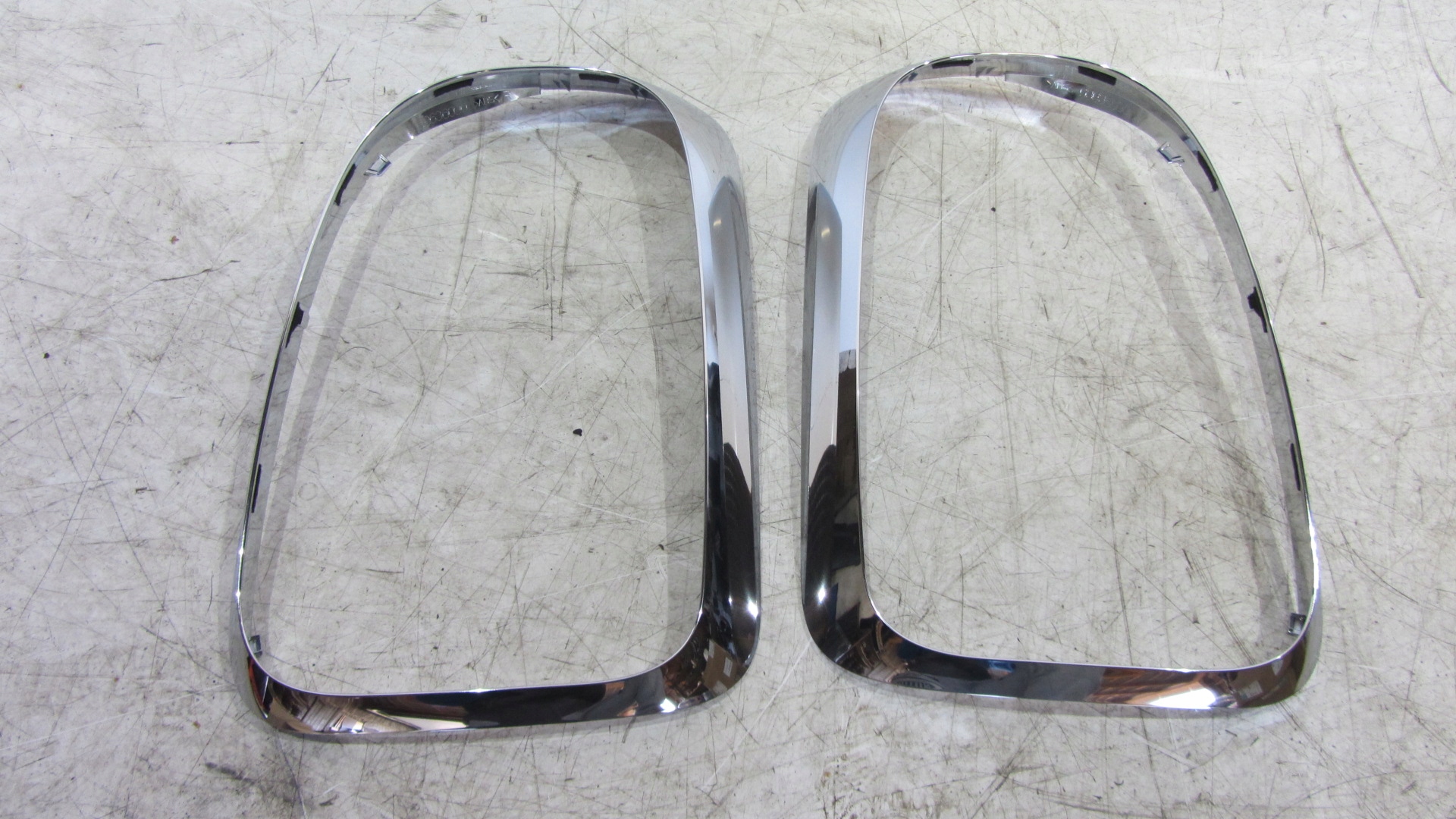 7385428 7385427 - Mini Countryman F60-рамка хром кільце лампи