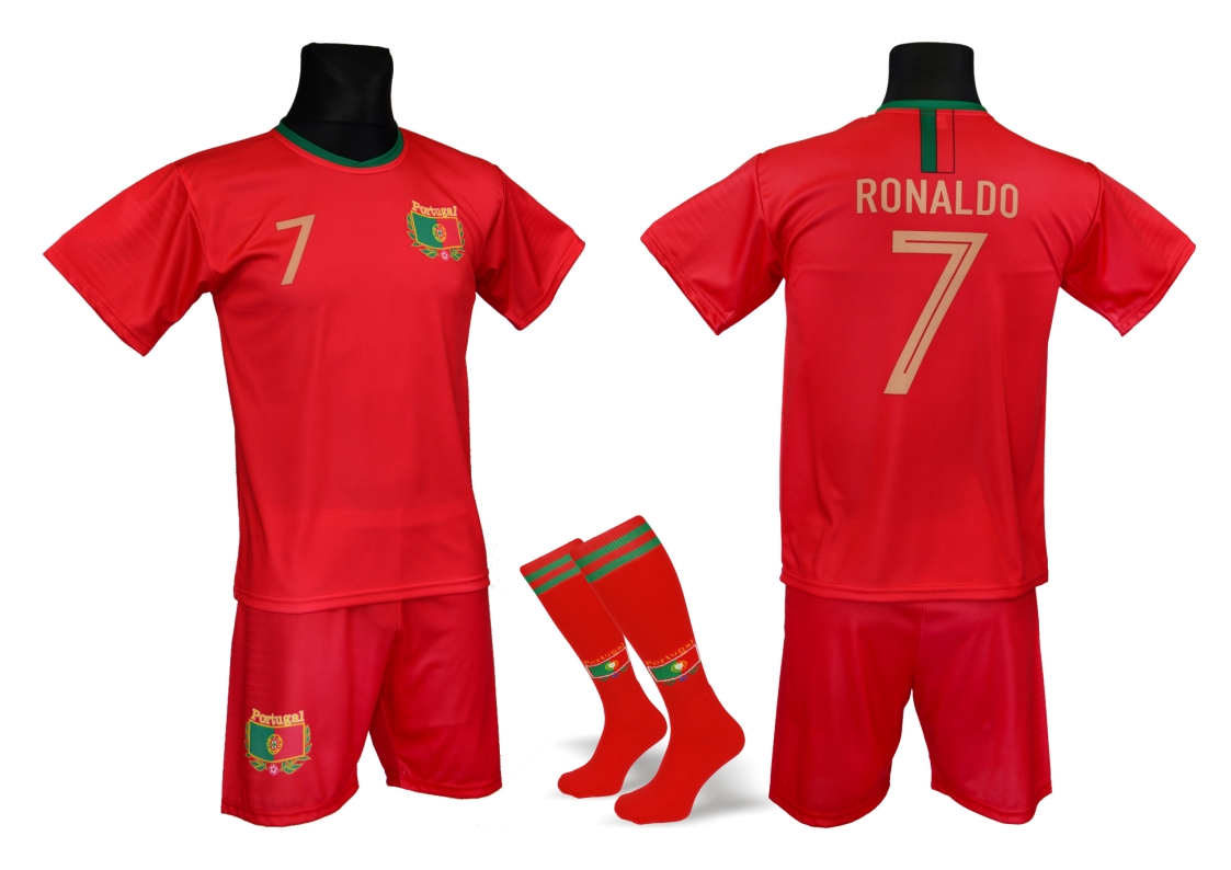 Форма роналду купить. Ronaldinho forma футбольная форма. Детская футбольная форма. Футбольный костюм.