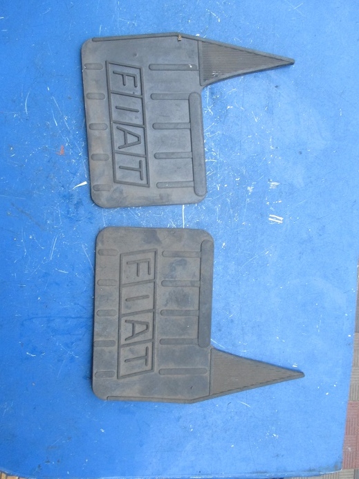 Fiat 131 132 argenta брызговики