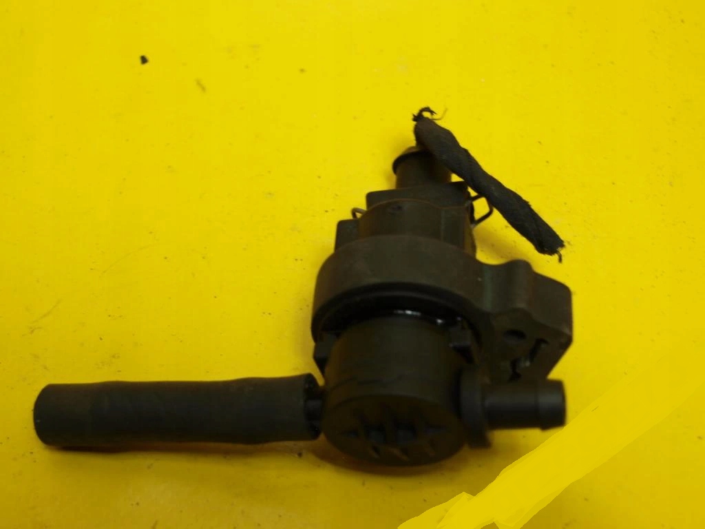 MERCEDES в 220 S500 клапан давления