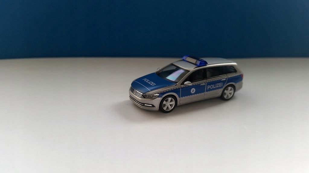 Herpa 929943 Vw Passat Variant Polizei Bremen 1:87
