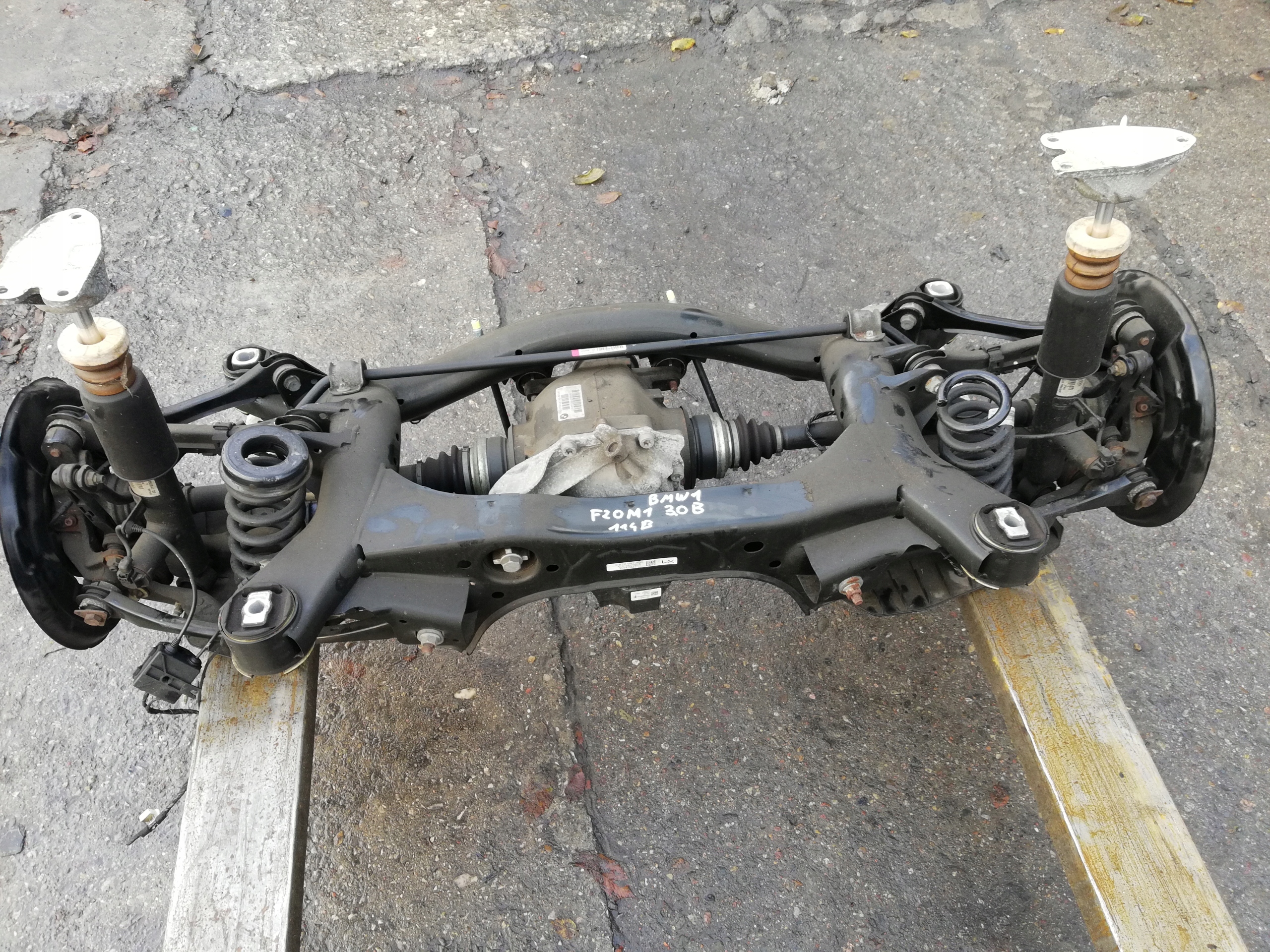 BMW M1 F20 LIFT ZAWIESZENIE TYŁ TYLNE DYFER 2.81 Typ samochodu Samochody osobowe