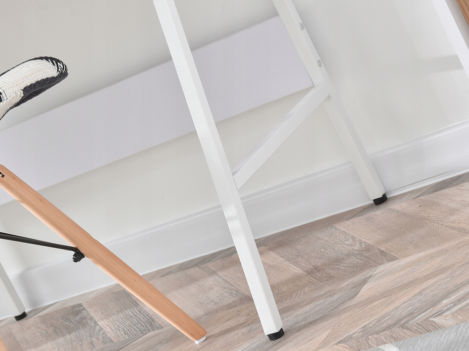 BIURKO SKANDYNAWSKIE Z SZUFLADAMI BORR BIAŁY SONOMA Wysokość mebla 89 cm