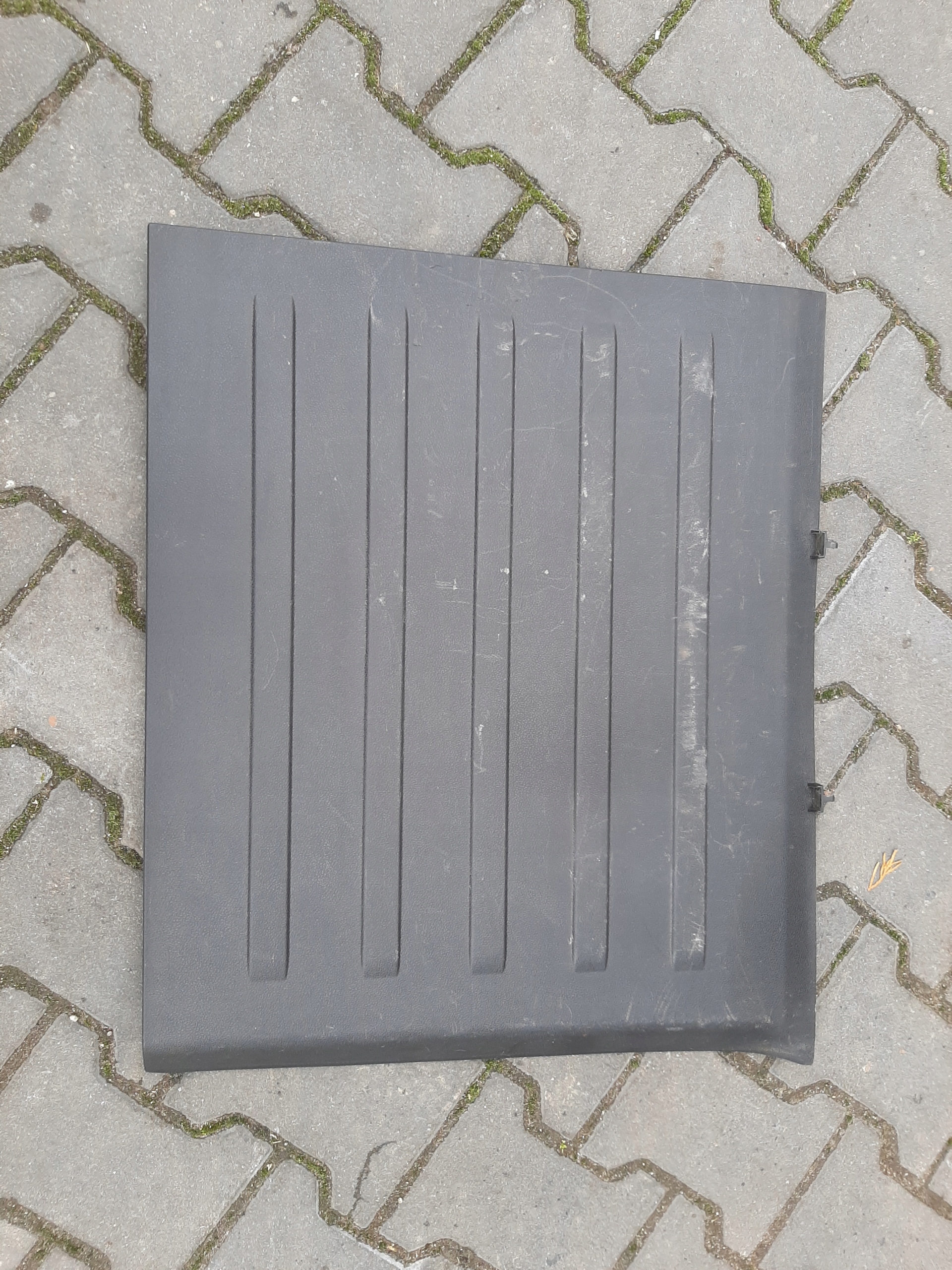 BOCZEK BAGAZNIKA LEWY CITROEN BERLINGO II 08r-