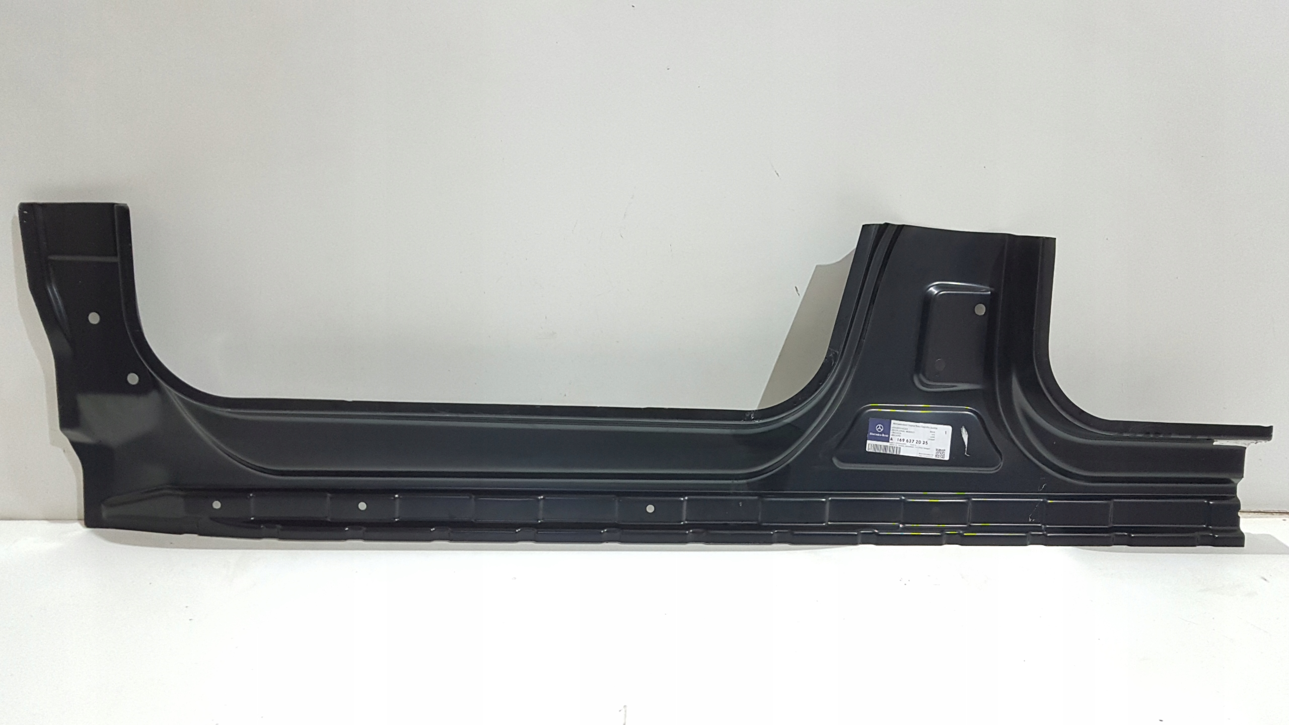 PROG PRAWY POSZYCIE PROGU MERCEDES A W169 B W246 Installation side right