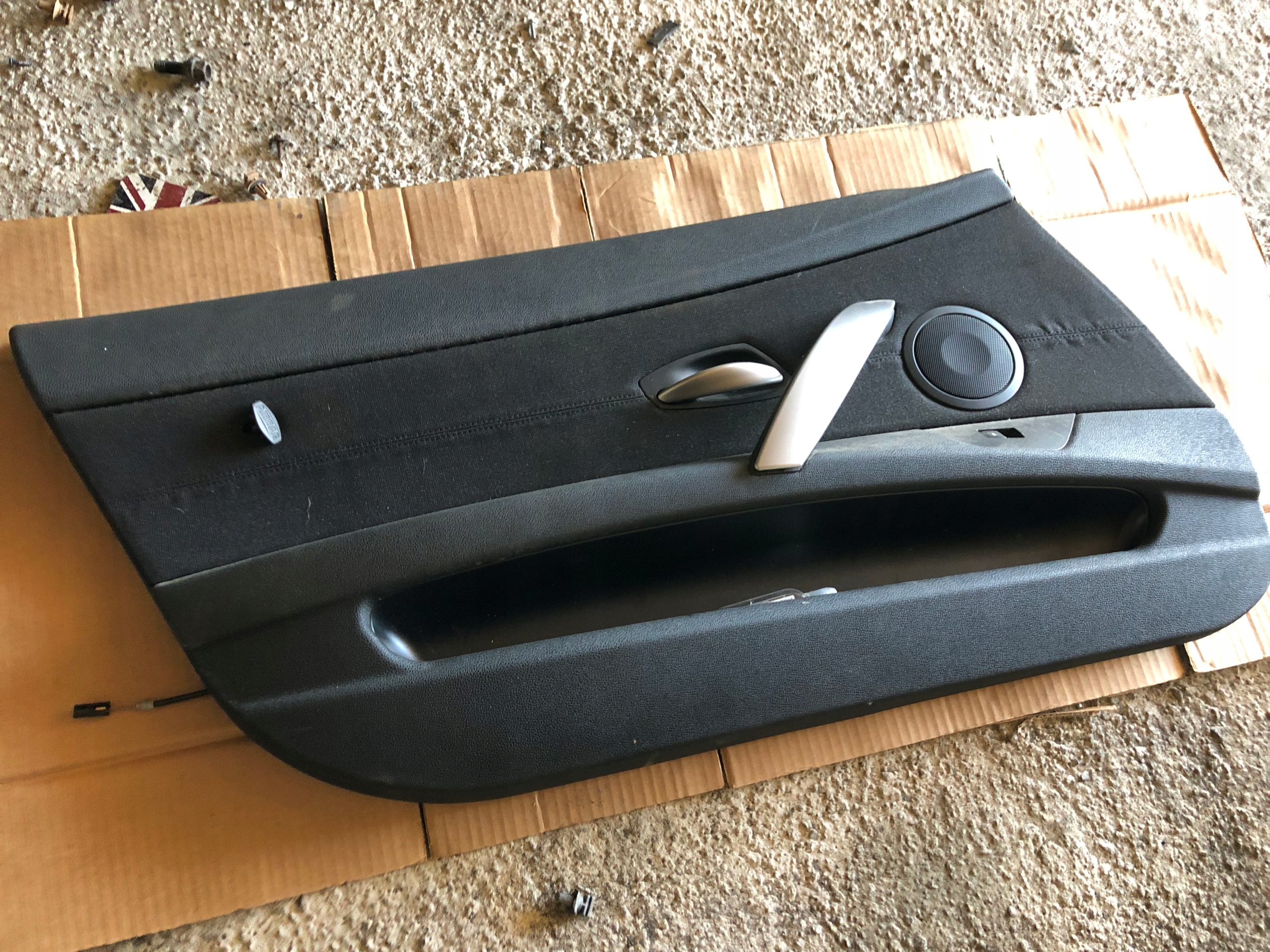 BOCZEK DRZWI LEWYCH BMW Z4 E85 UK