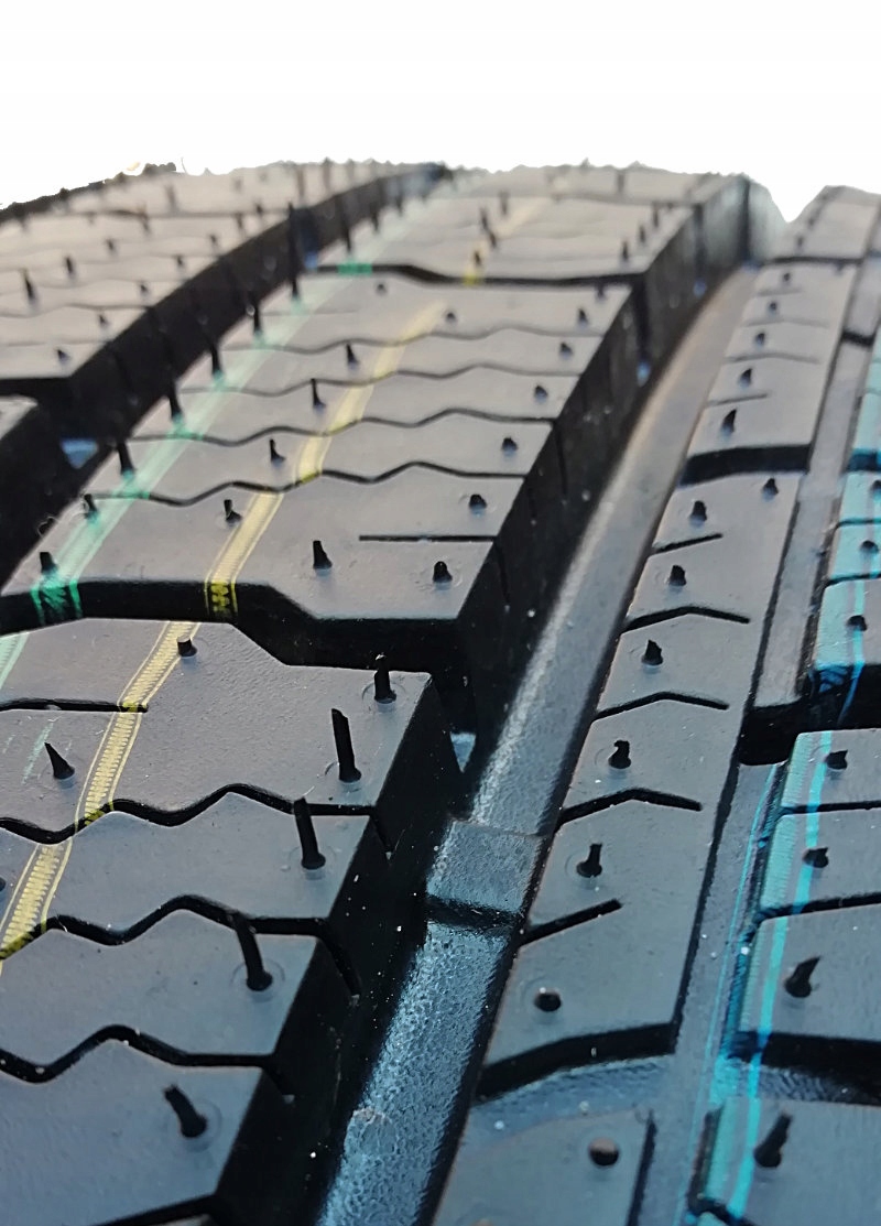 1x 235/65r16c OPONY DOSTAWCZE C ZIMOWE D B 69 2024 Kod producenta 4823100300445