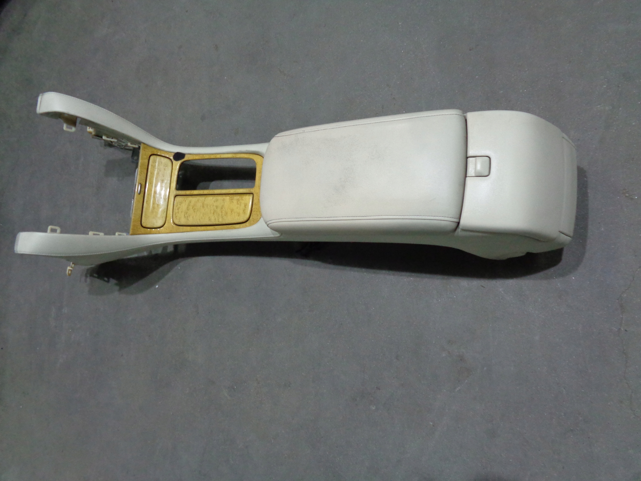 ПОДЛОКОТНИКИ LEXUS SC II