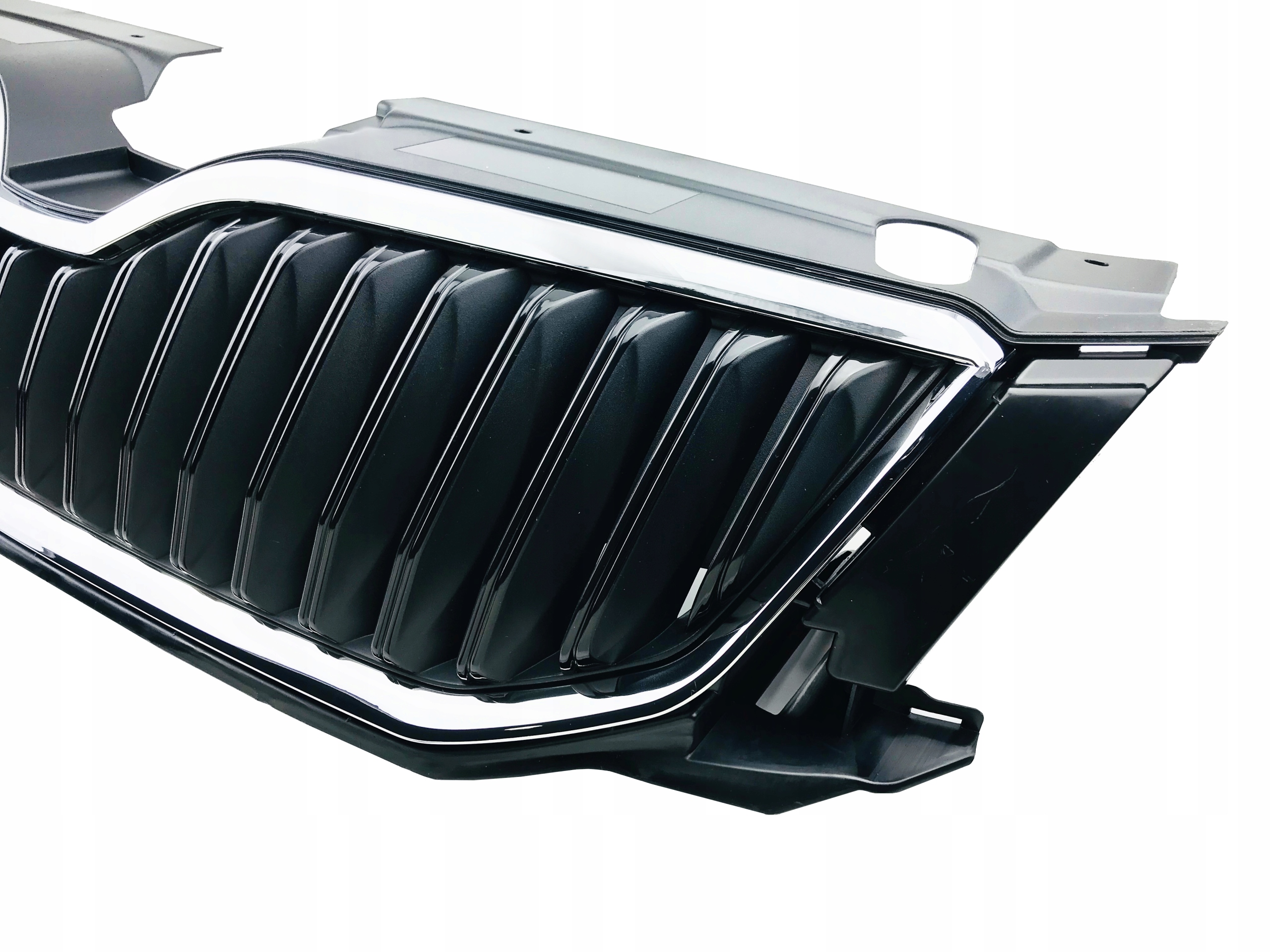 ATRAPA GRIL GRILL CHROM SKODA OCTAVIA III 3 5E 13- Numer katalogowy części 5E0853651