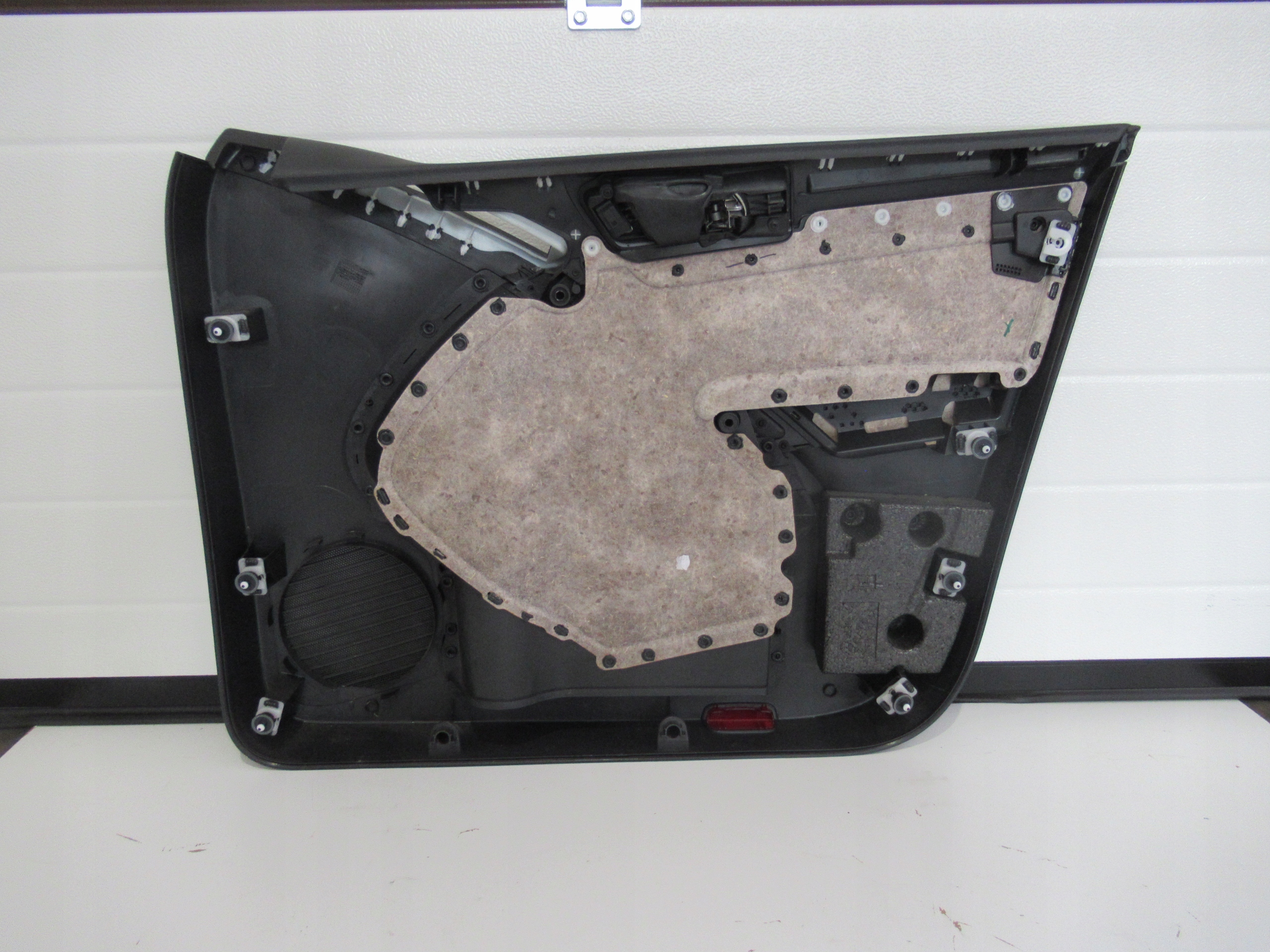 upholstery door left front VW TIGUAN 5N0867011