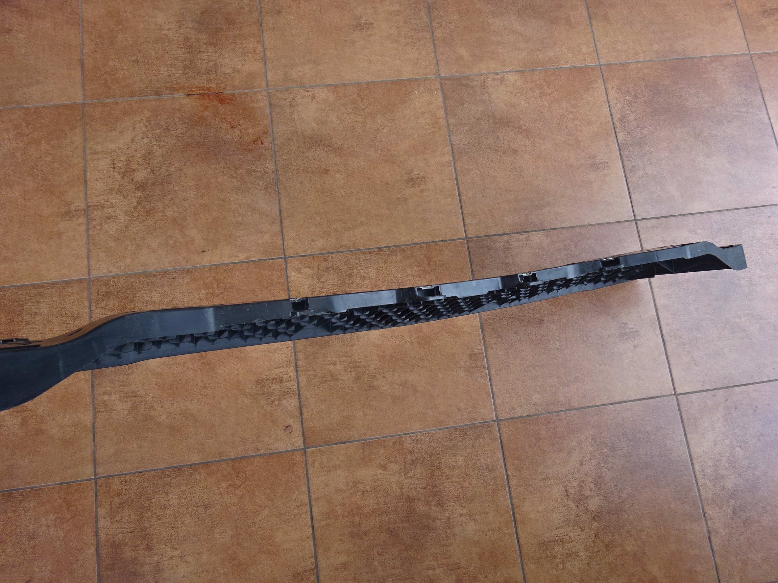 SUZUKI BALENO II 2015 15 PLYTA OSLONA POD ZDERZAK Installation side Front