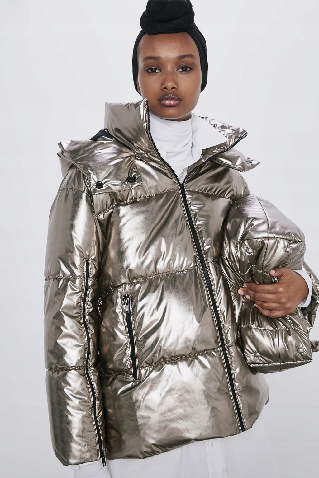 Zara kurtka pikowana z metalizowanym wykończenie M Marka Zara