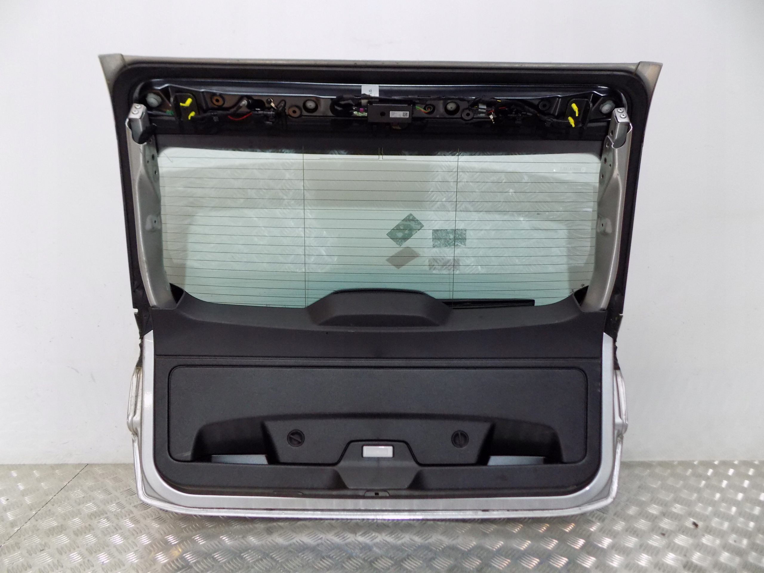 BMW 5 G31 ELEKTRYCZNA KLAPA BAGAŻNIKA KAMERA X17 Typ samochodu Samochody osobowe